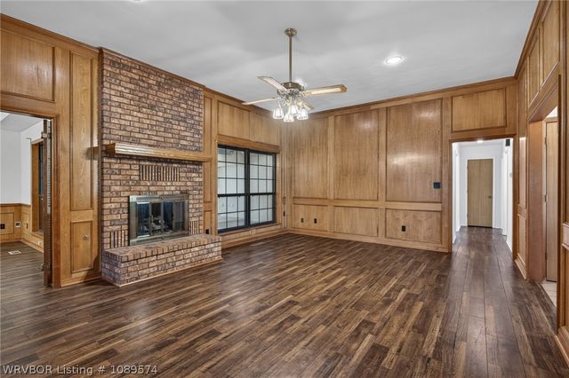 1424 10th Street, Van Buren, AR 72956