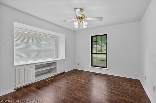 1424 10th Street, Van Buren, AR 72956