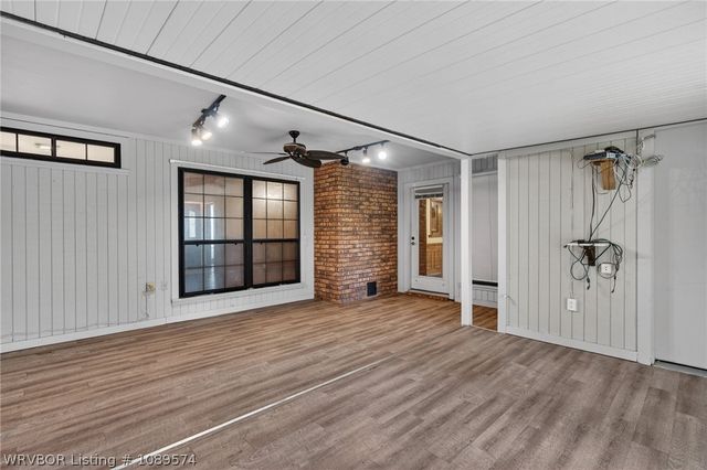 1424 10th Street, Van Buren, AR 72956