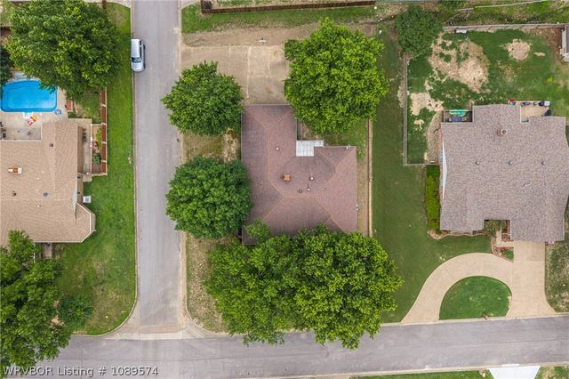 1424 10th Street, Van Buren, AR 72956