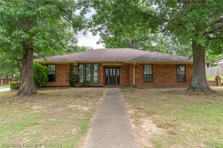 1424 10th Street, Van Buren, AR 72956
