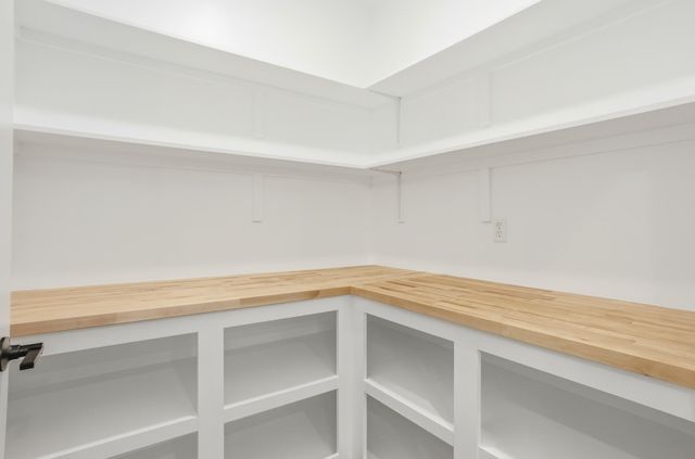 705 NAPA DR, Columbia, MO 65203