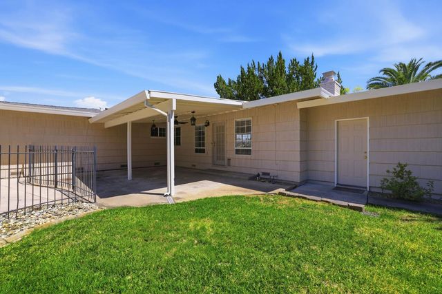 6801 Westmore Way, Carmichael, CA 95608