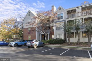 3909 PENDERVIEW DR #1904, Fairfax, VA 22033