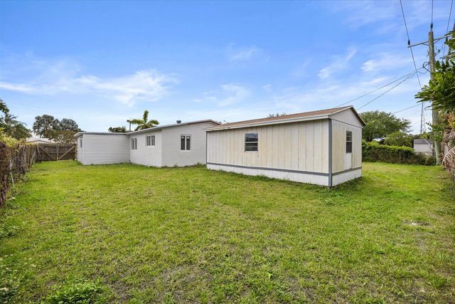 737 W Ilex Drive, West Palm Beach, FL 33403