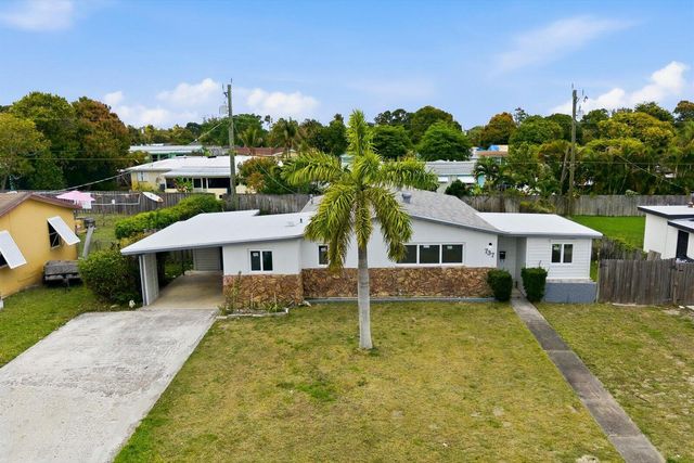 737 W Ilex Drive, West Palm Beach, FL 33403