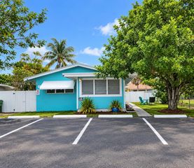 1026 NE 9th Avenue, Fort Lauderdale, FL 33304