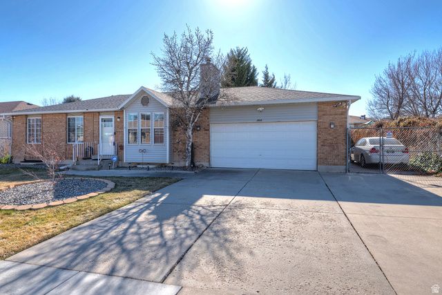 2553 W MASONS MILE DR, Taylorsville, UT 84129