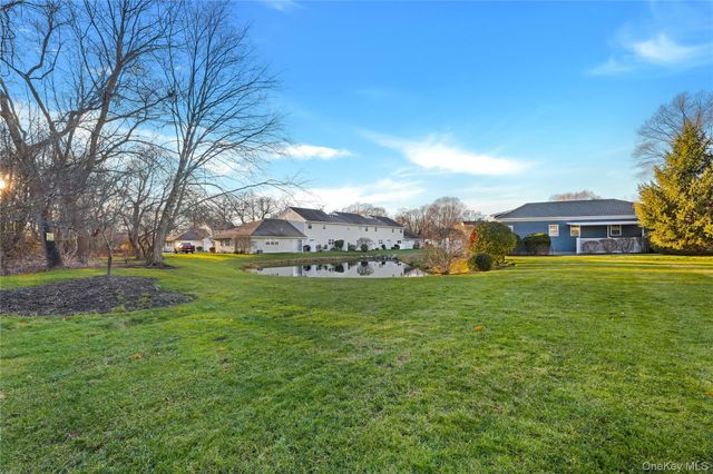 70 Strawberry Commons, Riverhead, NY 11901