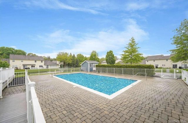 70 Strawberry Commons, Riverhead, NY 11901