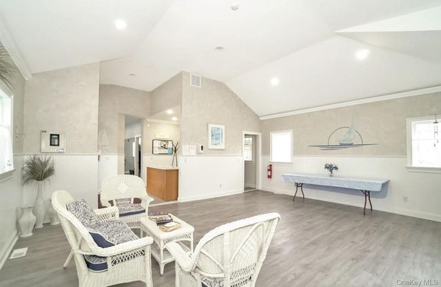 70 Strawberry Commons, Riverhead, NY 11901