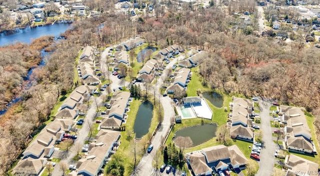 70 Strawberry Commons, Riverhead, NY 11901