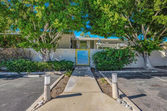 130 W Racquet Club Road 511, Palm Springs, CA 92262