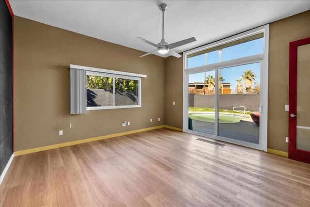 130 W Racquet Club Road 511, Palm Springs, CA 92262