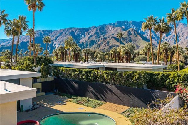 130 W Racquet Club Road 511, Palm Springs, CA 92262