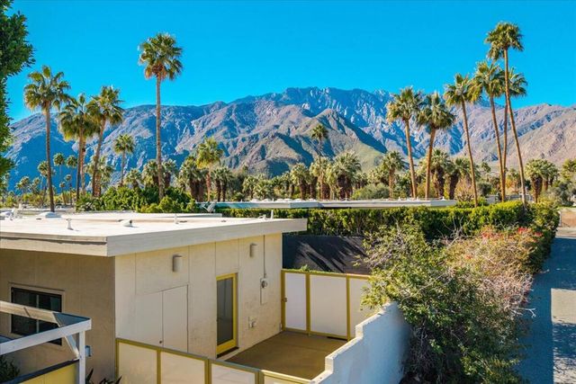 130 W Racquet Club Road 511, Palm Springs, CA 92262