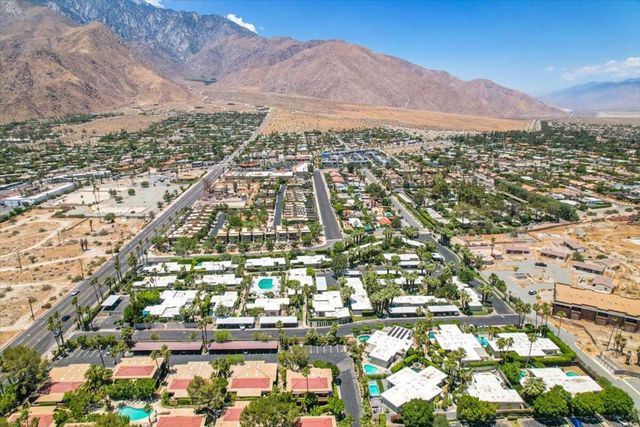 130 W Racquet Club Road 511, Palm Springs, CA 92262