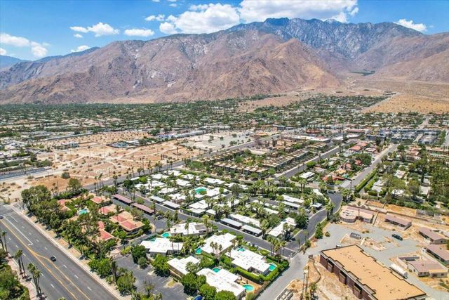 130 W Racquet Club Road 511, Palm Springs, CA 92262