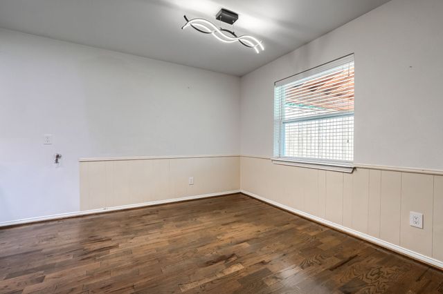 909 Columbus Court, Bedford, TX 76022