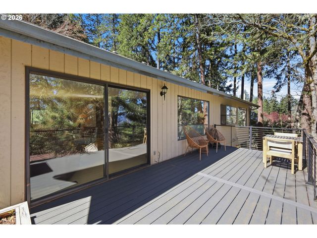 784 BROOKSIDE Dr, Eugene, OR 97405