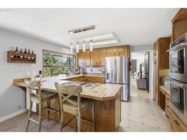 784 BROOKSIDE Dr, Eugene, OR 97405