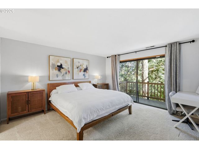 784 BROOKSIDE Dr, Eugene, OR 97405