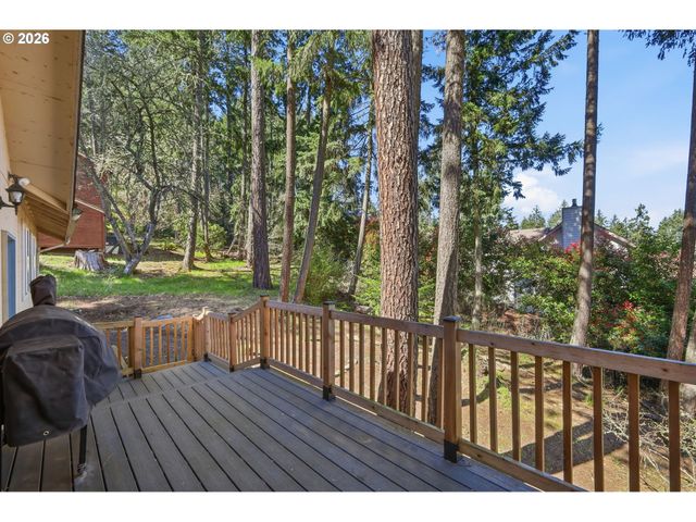 784 BROOKSIDE Dr, Eugene, OR 97405