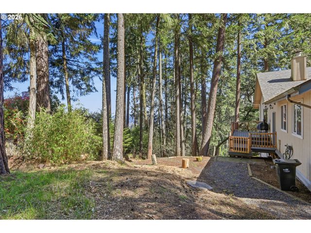 784 BROOKSIDE Dr, Eugene, OR 97405