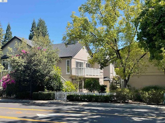 1396 Danville Blvd, Alamo, CA 94507