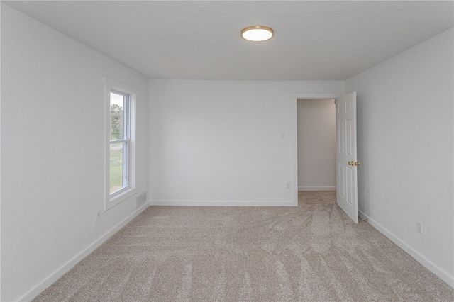 23 4th Ave, Scottdale, PA 15683