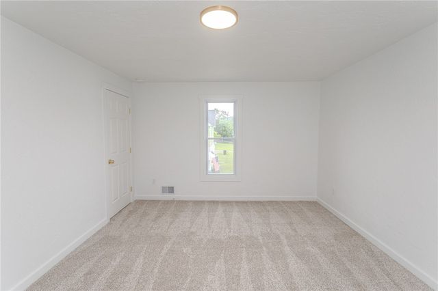 23 4th Ave, Scottdale, PA 15683