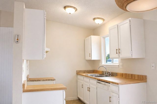910 Nolte Drive, Colorado Springs, CO 80916
