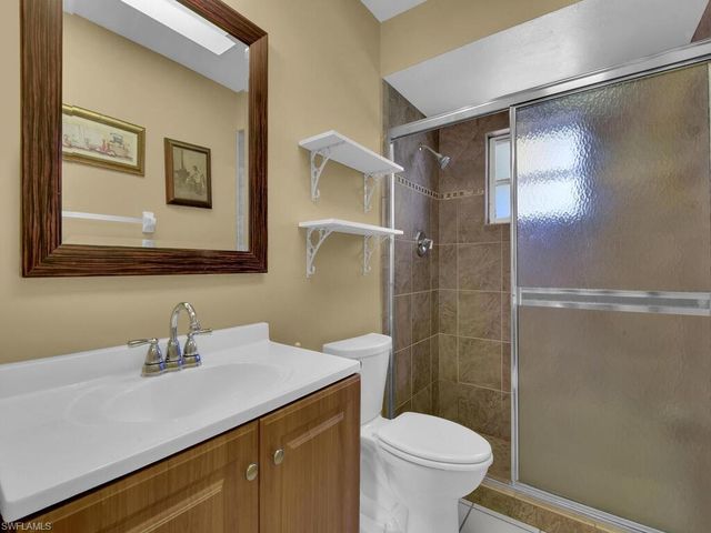 1433 SE 13th TER, Cape Coral, FL 33990