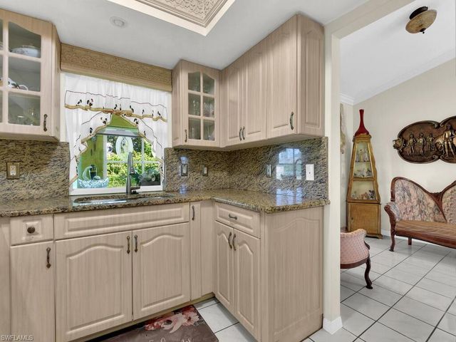 1433 SE 13th TER, Cape Coral, FL 33990