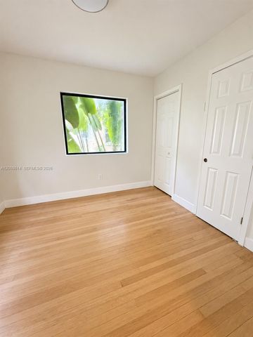 327 W 28th Street, Miami Beach, FL 33140
