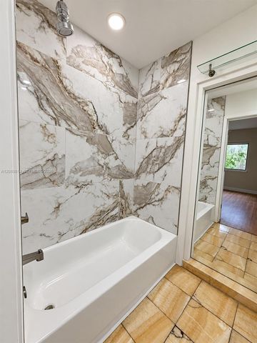 327 W 28th Street, Miami Beach, FL 33140
