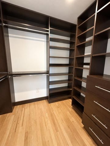 327 W 28th Street, Miami Beach, FL 33140