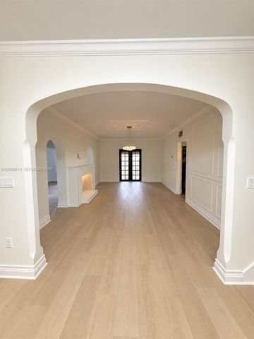 327 W 28th Street, Miami Beach, FL 33140