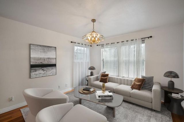 10510 East Court, Oakland, CA 94603