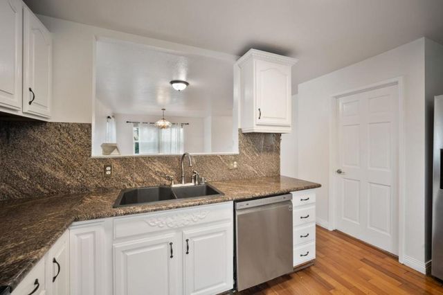 10510 East Court, Oakland, CA 94603