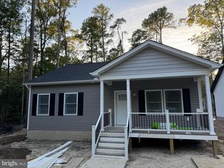 130 POPLAR RD, Colonial Beach, VA 22443