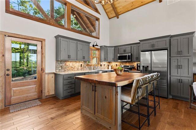 107 Fish Tale Cove, Ellijay, GA 30540