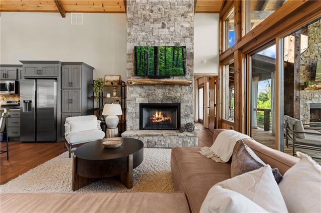 107 Fish Tale Cove, Ellijay, GA 30540