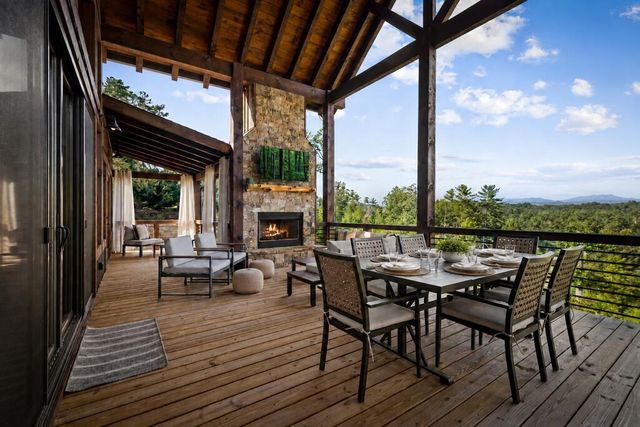 107 Fish Tale Cove, Ellijay, GA 30540
