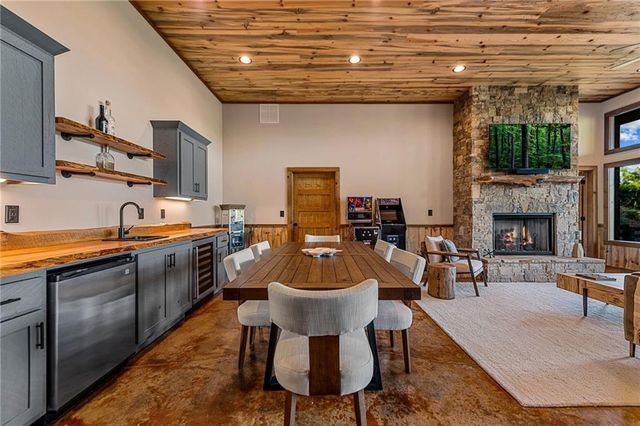 107 Fish Tale Cove, Ellijay, GA 30540