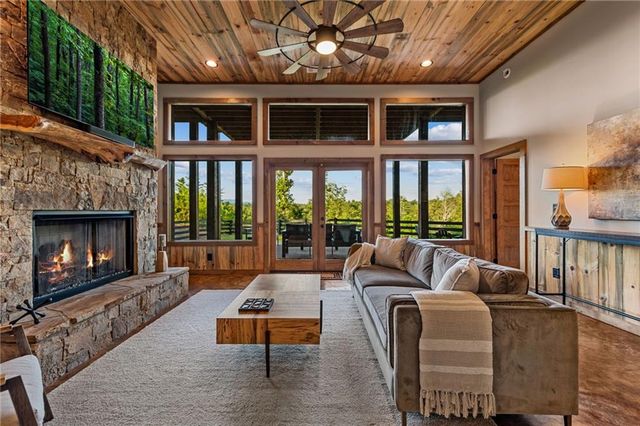 107 Fish Tale Cove, Ellijay, GA 30540