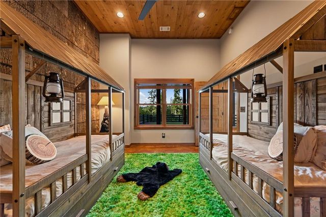 107 Fish Tale Cove, Ellijay, GA 30540