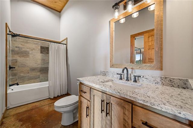 107 Fish Tale Cove, Ellijay, GA 30540