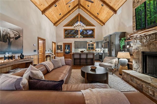 107 Fish Tale Cove, Ellijay, GA 30540