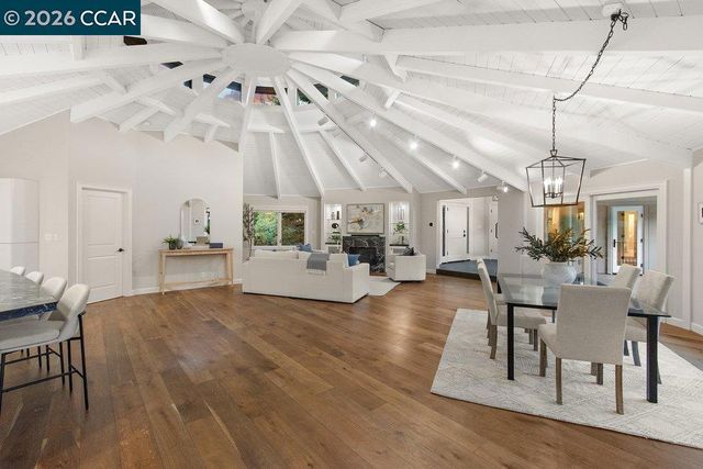 74 Bates Boulevard, Orinda, CA 94563